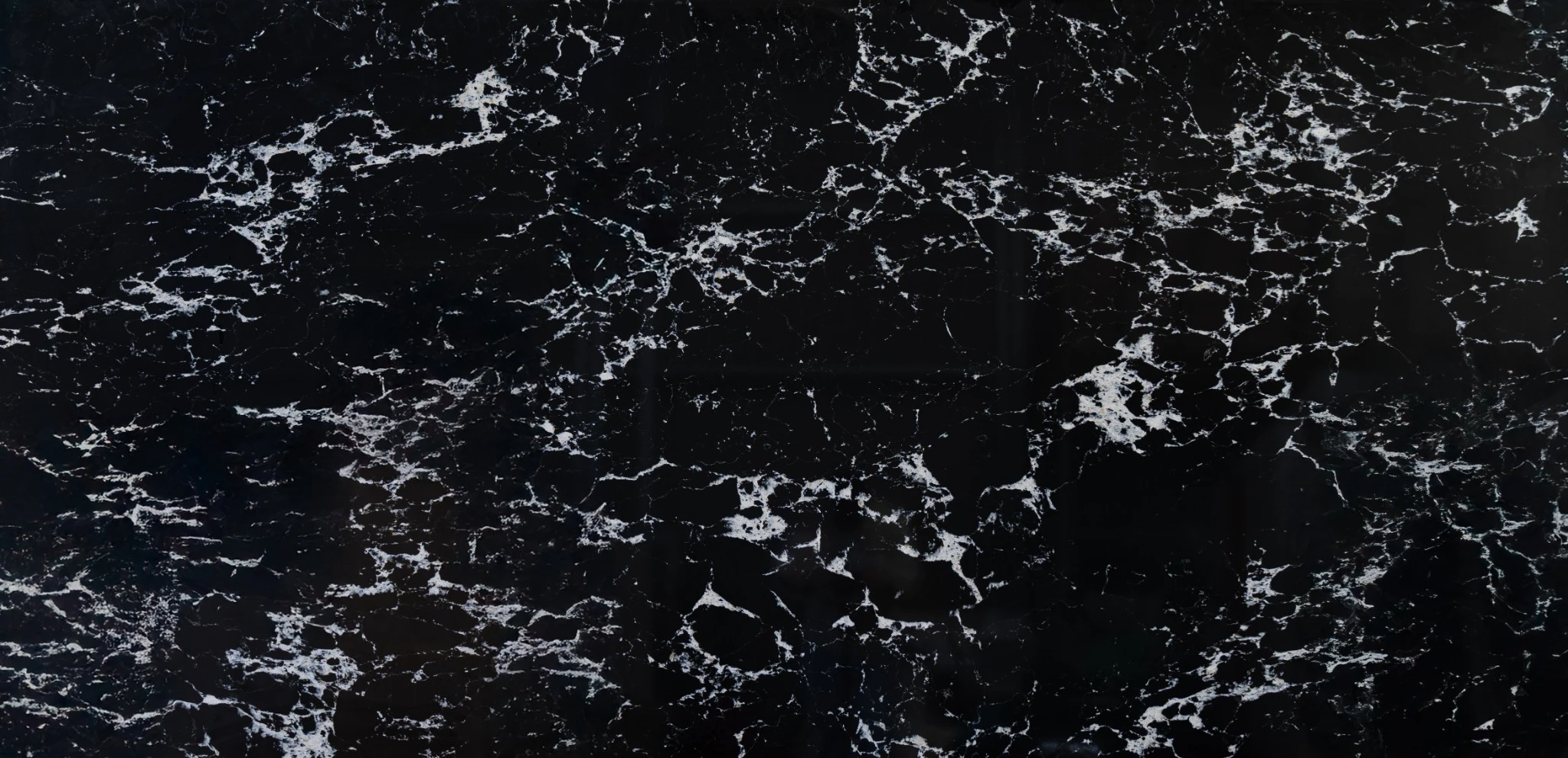 Full slab view of Arabescato Noiro by Modern Quartz Stone
