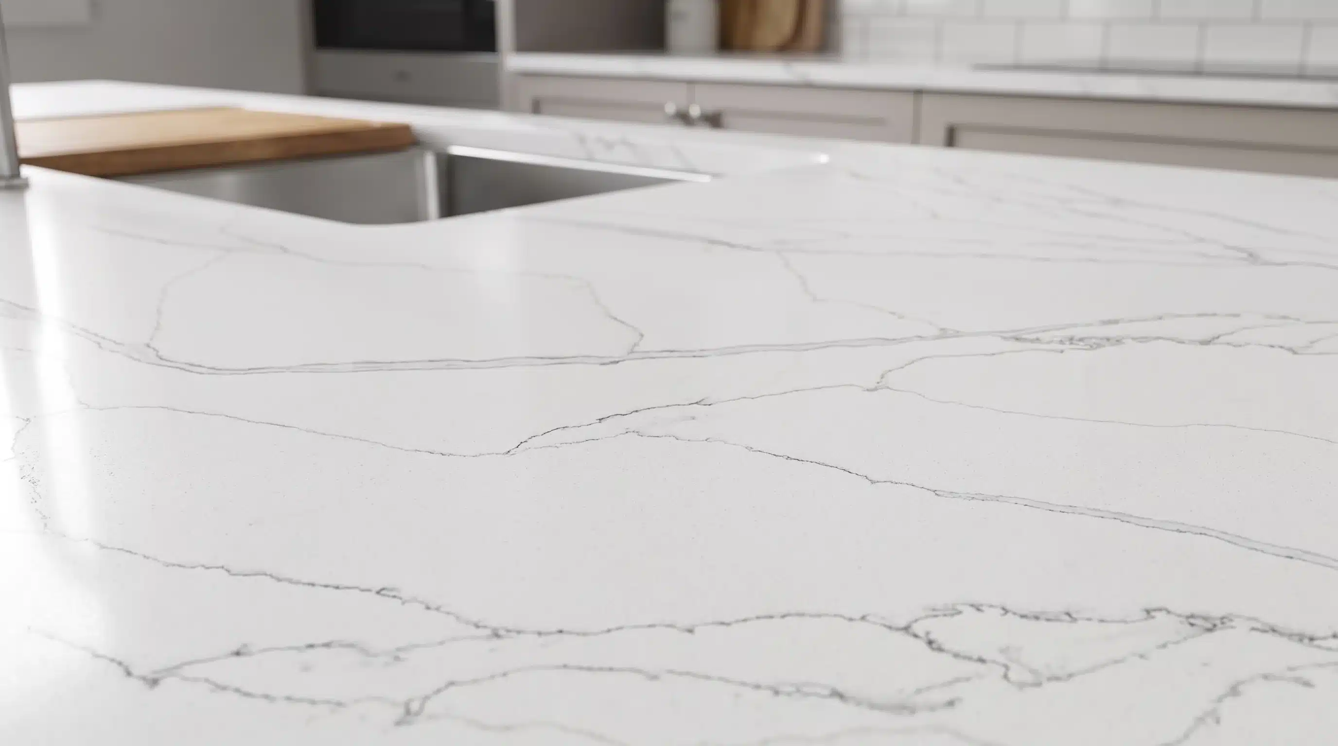Close-up of Statuario Vegle CQM318 quartz worktop surface detail